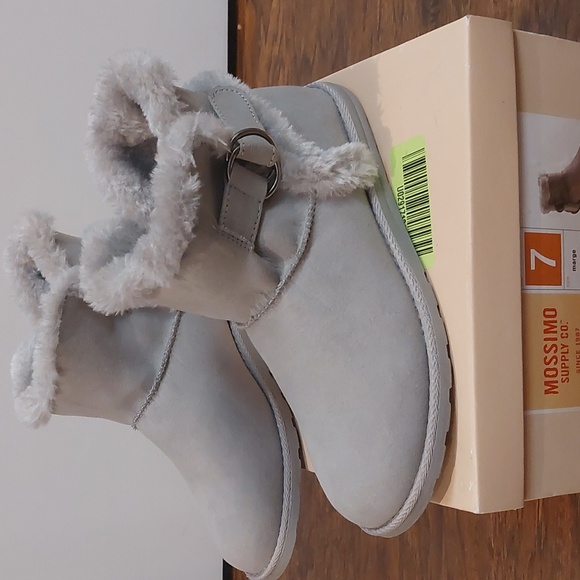 NWOT Mossimo Sherpa ankle boot - Picture 3 of 4